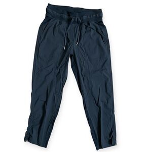 Lululemon Dance Studio Crop 25" Pants Black Womens 6 Joggers Athletic Activewear